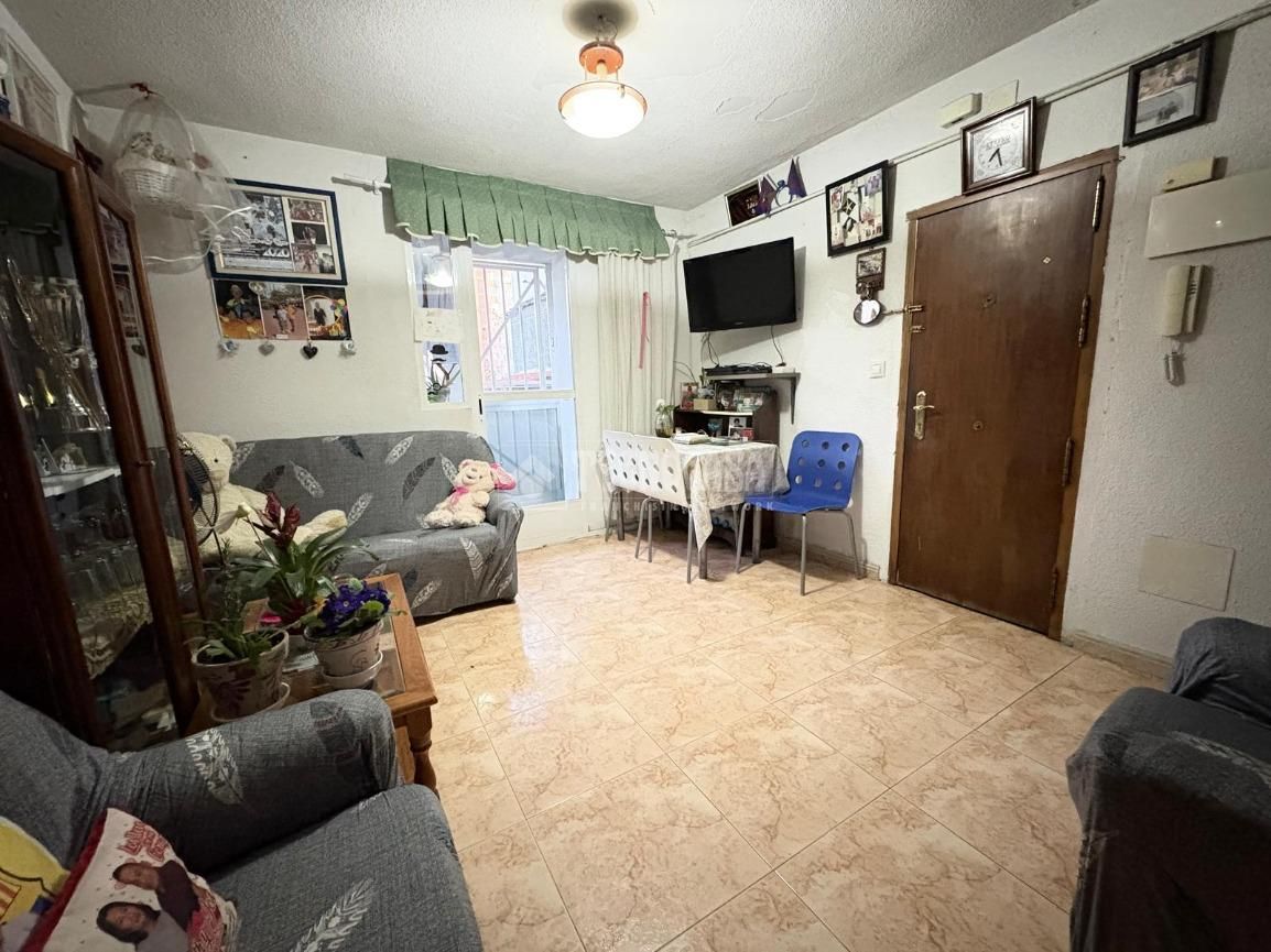 Sala d'estar de Pis en venda en  Madrid Capital amb Calefacció i Terrassa