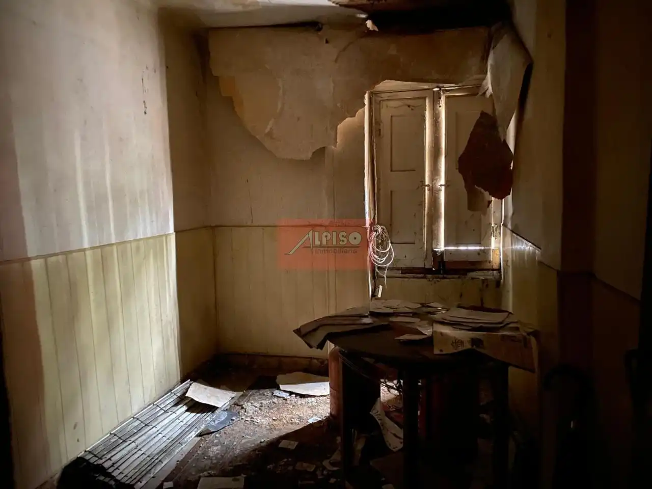 Kitchen of Buildings for sale in Ourense Capital 