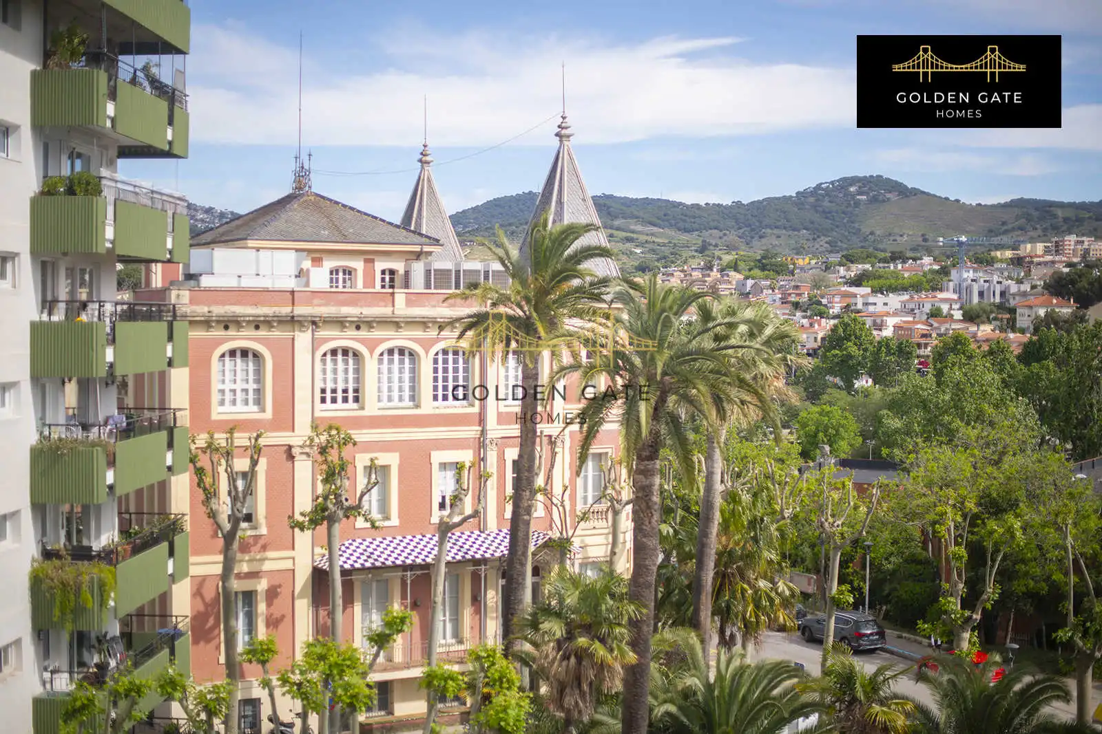 Exterior view of Flat for sale in El Masnou  with Air Conditioner, Heating and Parquet flooring