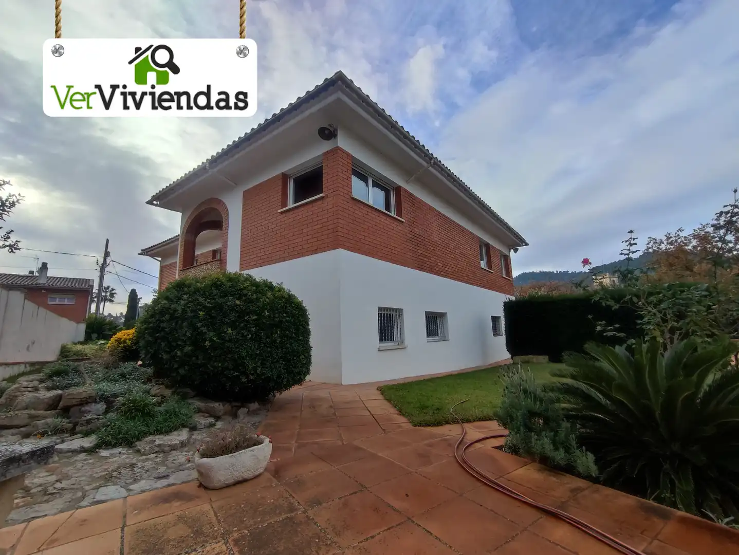 Vista exterior de Casa o chalet en venta en La Palma de Cervelló con Calefacción, Jardín privado y Terraza