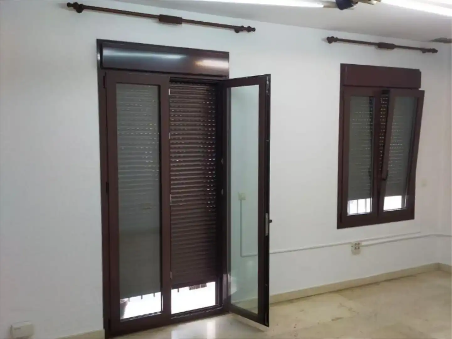Oficina en venta en Sevilla con Aire acondicionado y Balcón