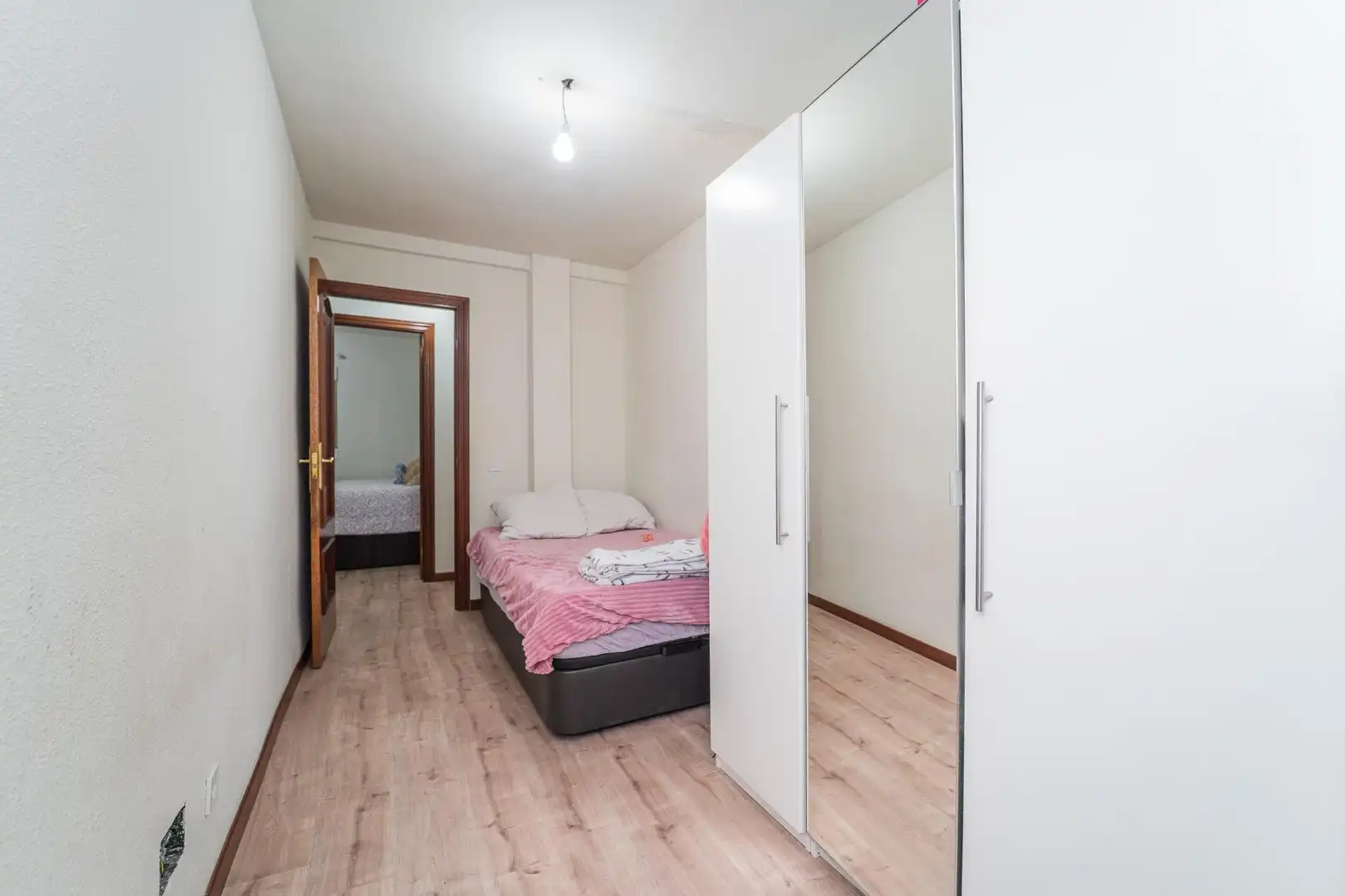 Habitación de Piso en venta en Leganés con Calefacción