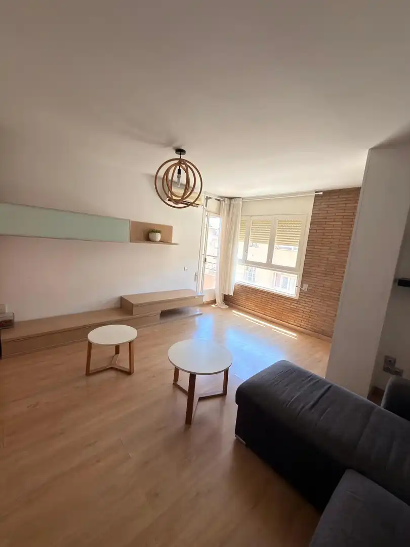 Außenansicht von Wohnung zum Verkauf in Lleida mit Klimaanlage und Heizung