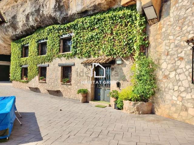 Casa-chalet en Venta en Castellfollit del Boix