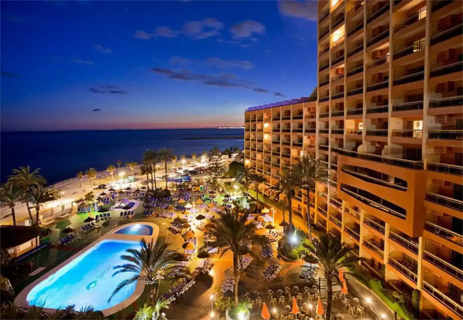 Vista exterior de Apartamento de alquiler en Benalmádena con Aire acondicionado, Jardín privado y Parquet