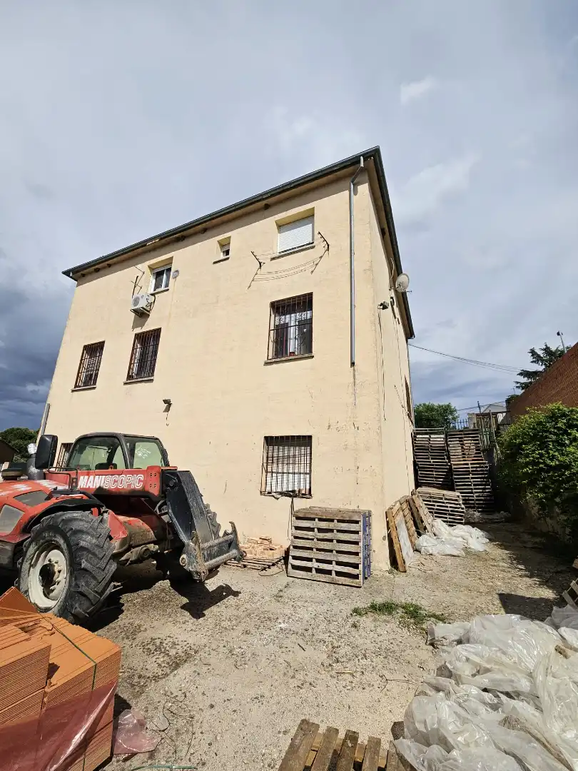 Exterior view of Houses for sale in Casarrubios del Monte  with Air Conditioner and Furnished
