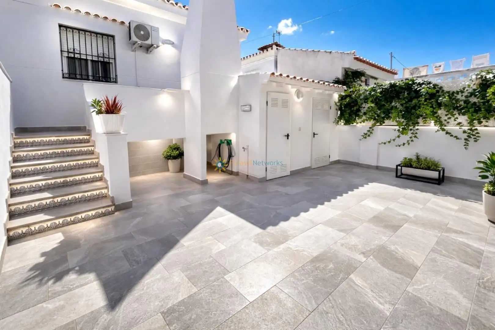 Terrassa de Casa o xalet en venda en Miramar amb Aire condicionat, Jardí privat i Terrassa