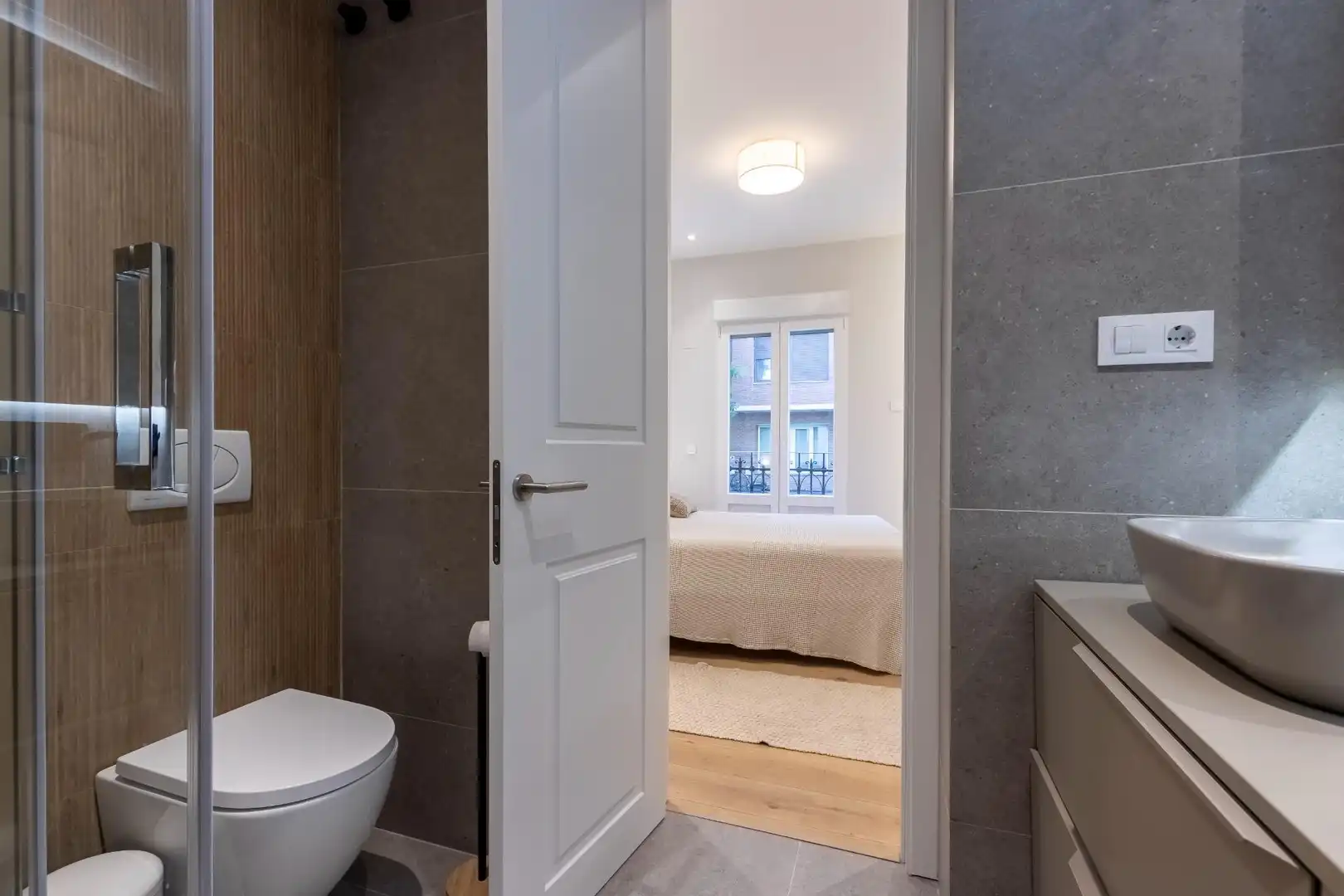 Baño de Apartamento de alquiler en Madrid con Aire acondicionado, Calefacción y Amueblado