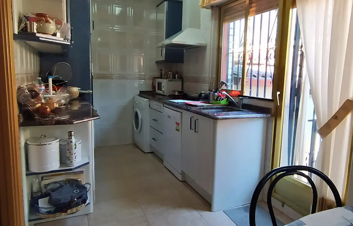 Cuina de Casa adosada en venda en Daganzo de Arriba amb Aire condicionat, Jardí privat i Terrassa