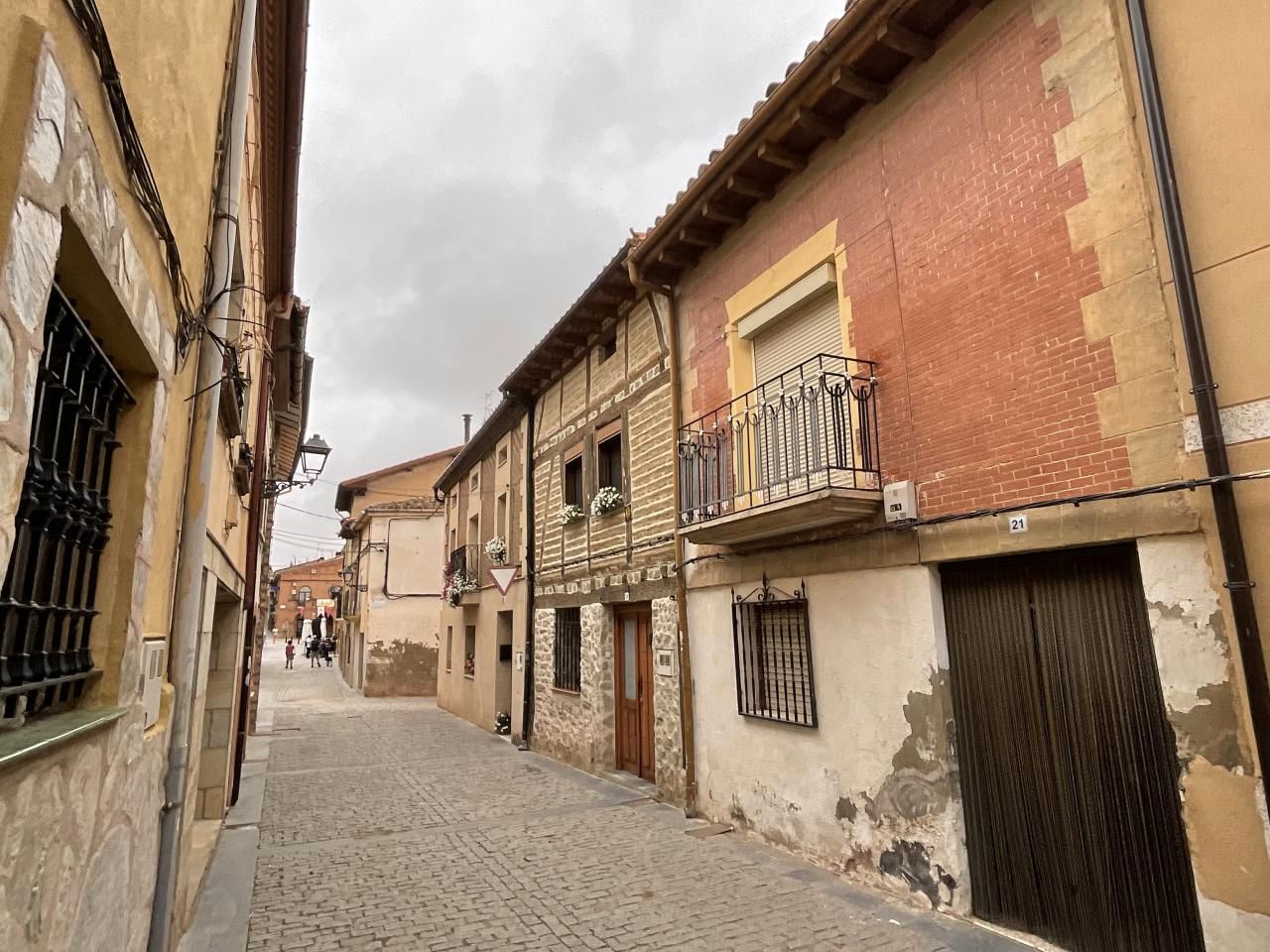 Exterior view of Single-family semi-detached for sale in Grañón  with Private garden, Storage room and Furnished