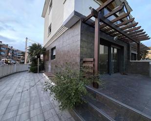 Vista exterior de Casa adosada en venda en Torredembarra amb Calefacció, Jardí privat i Terrassa