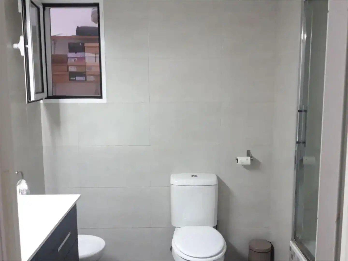 Bathroom of Flat for sale in Lepe