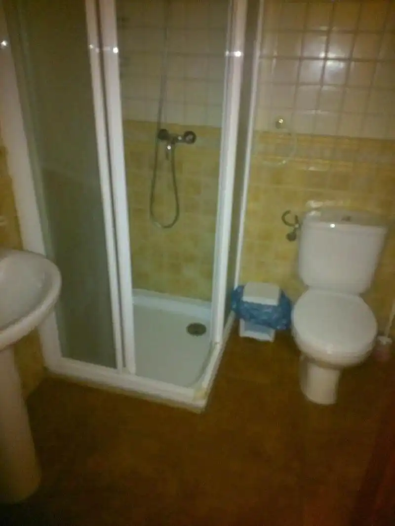 Baño de Casa o chalet en venta en Garganta la Olla con Aire acondicionado, Calefacción y Jardín privado