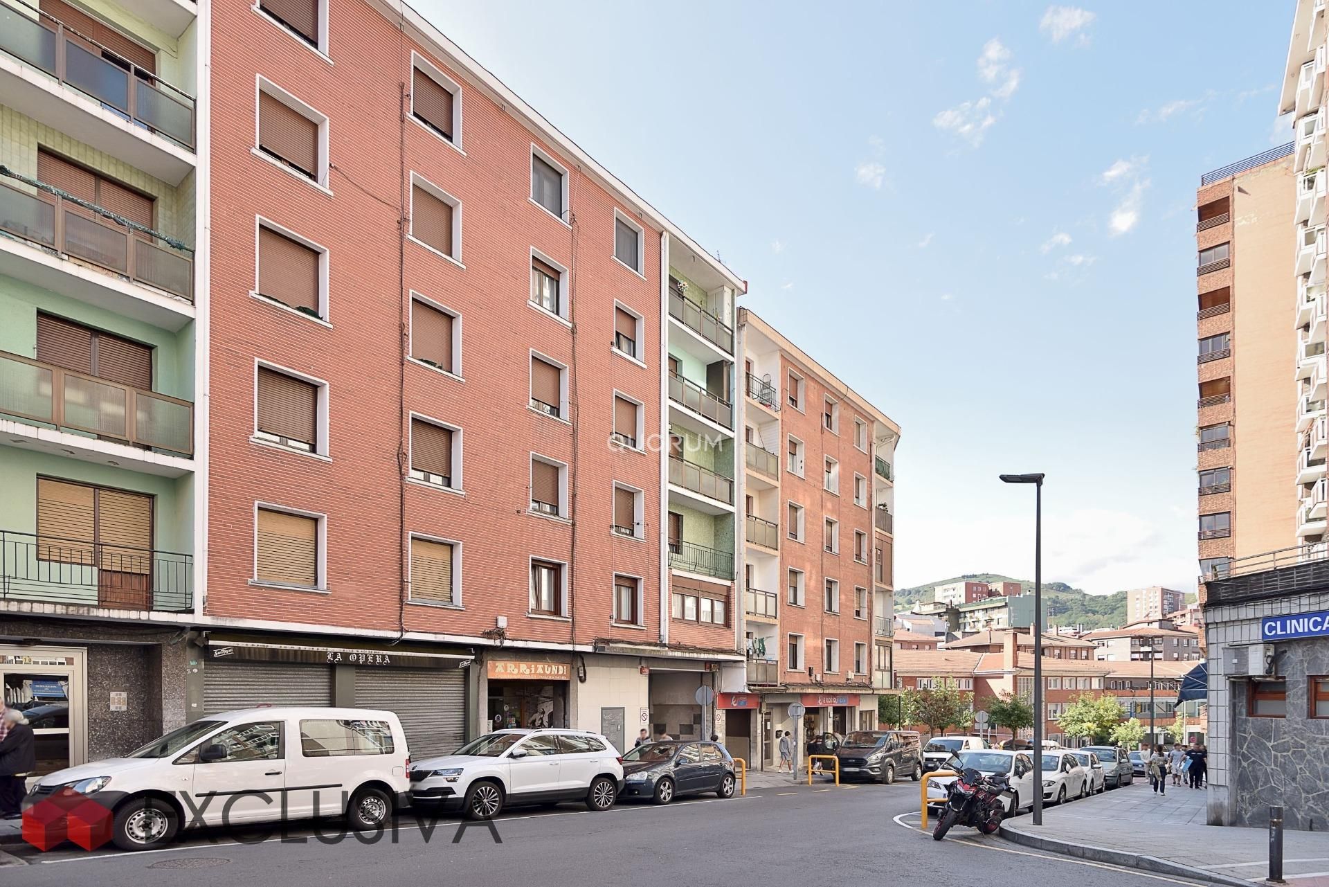 Exterior view of Flat for sale in Basauri   with Heating, Storage room and Balcony