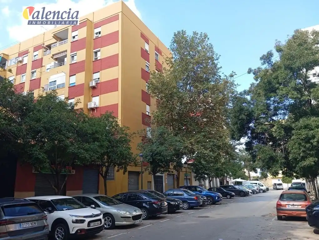 Pis amb ascensor en venda a Benicalap, imagen 2