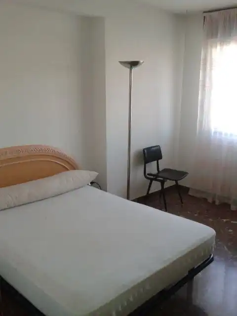 Bedroom of Flat for rent in Zaragoza  with Heating, Furnished and Oven
