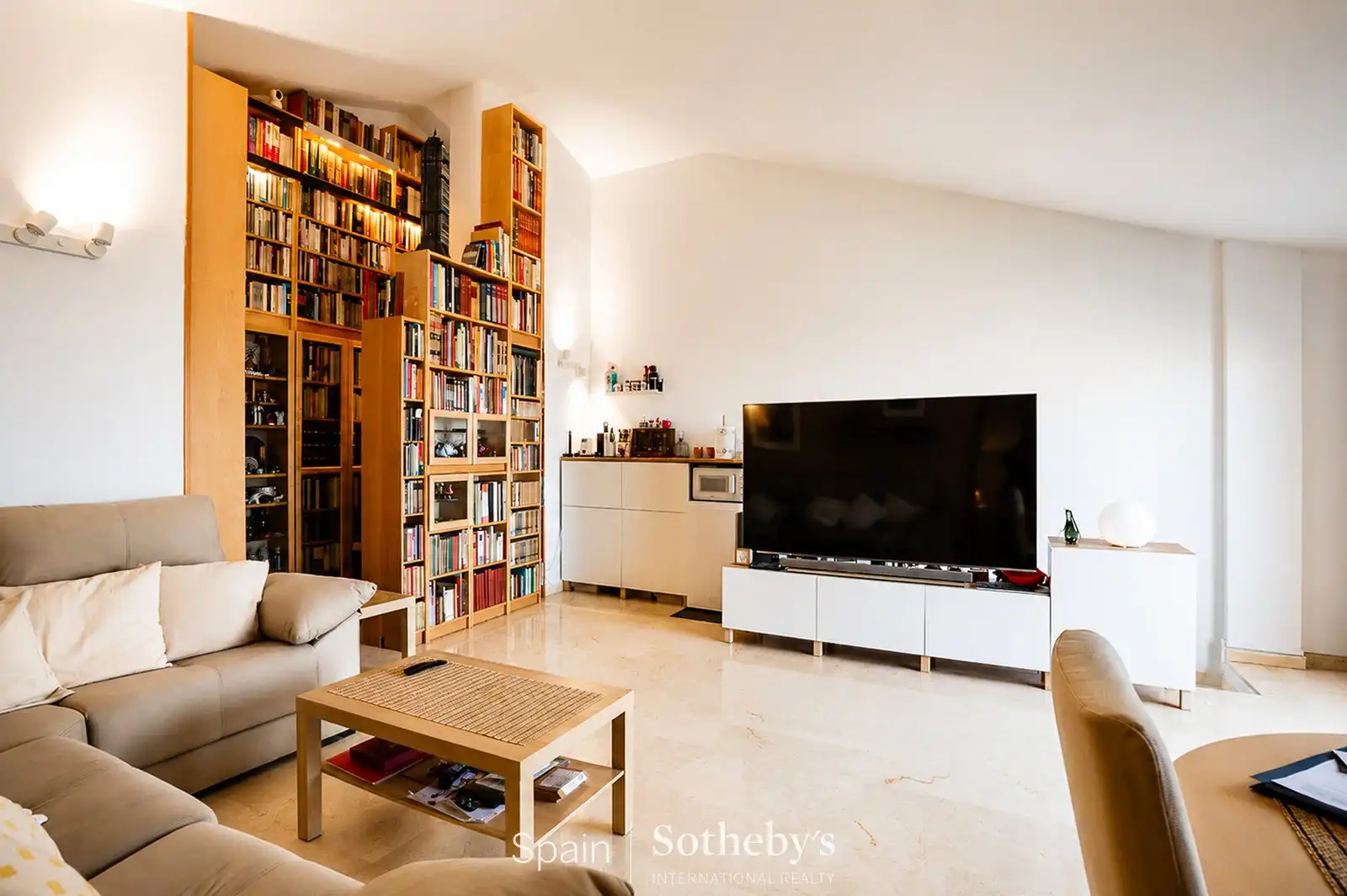 Sala d'estar de Àtic en venda en Sitges amb Aire condicionat, Calefacció i Terrassa