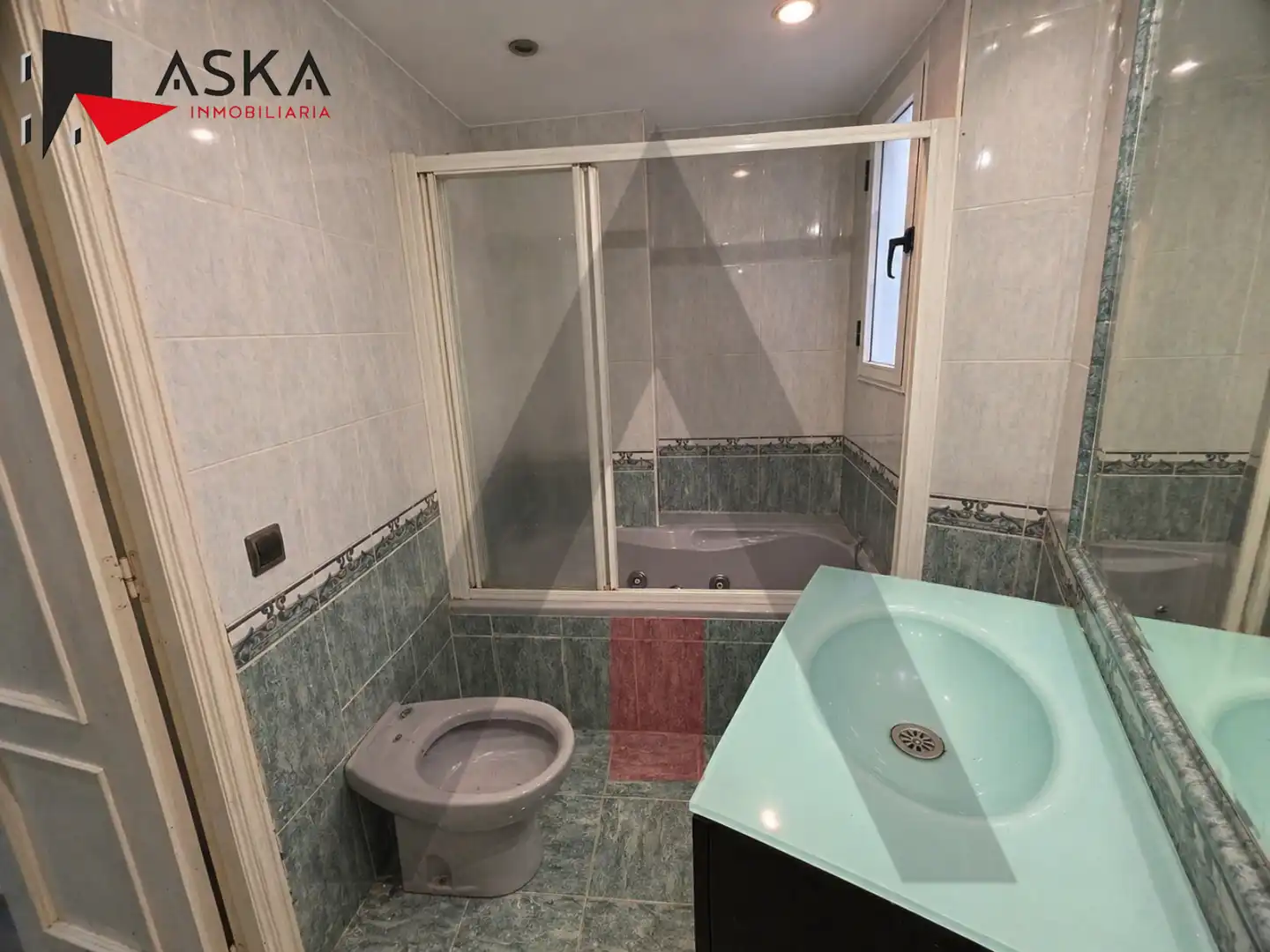 Bathroom of Flat for sale in Paiporta  with Terrace and Balcony