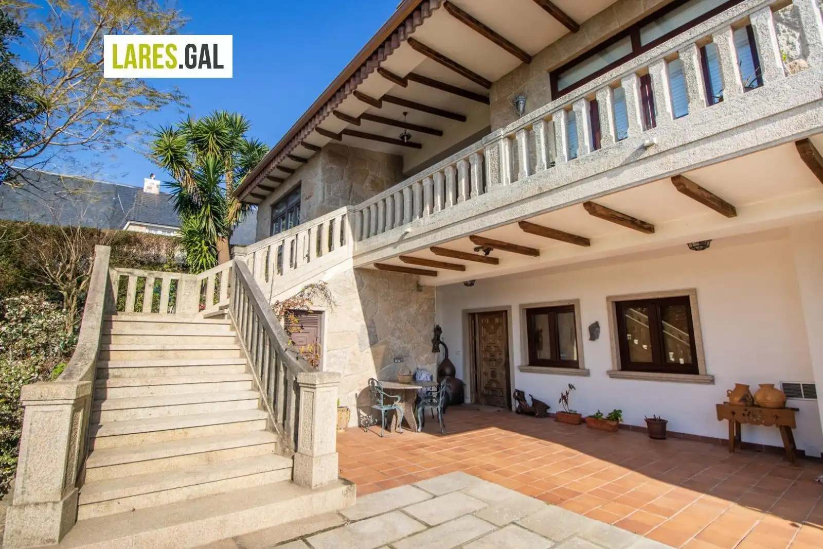 Vista exterior de Casa o xalet de lloguer en Moaña amb Calefacció, Terrassa i Moblat