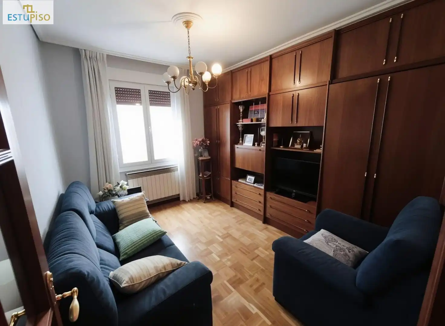 Sala de estar de Piso en venta en Vitoria - Gasteiz con Calefacción, Parquet y Terraza