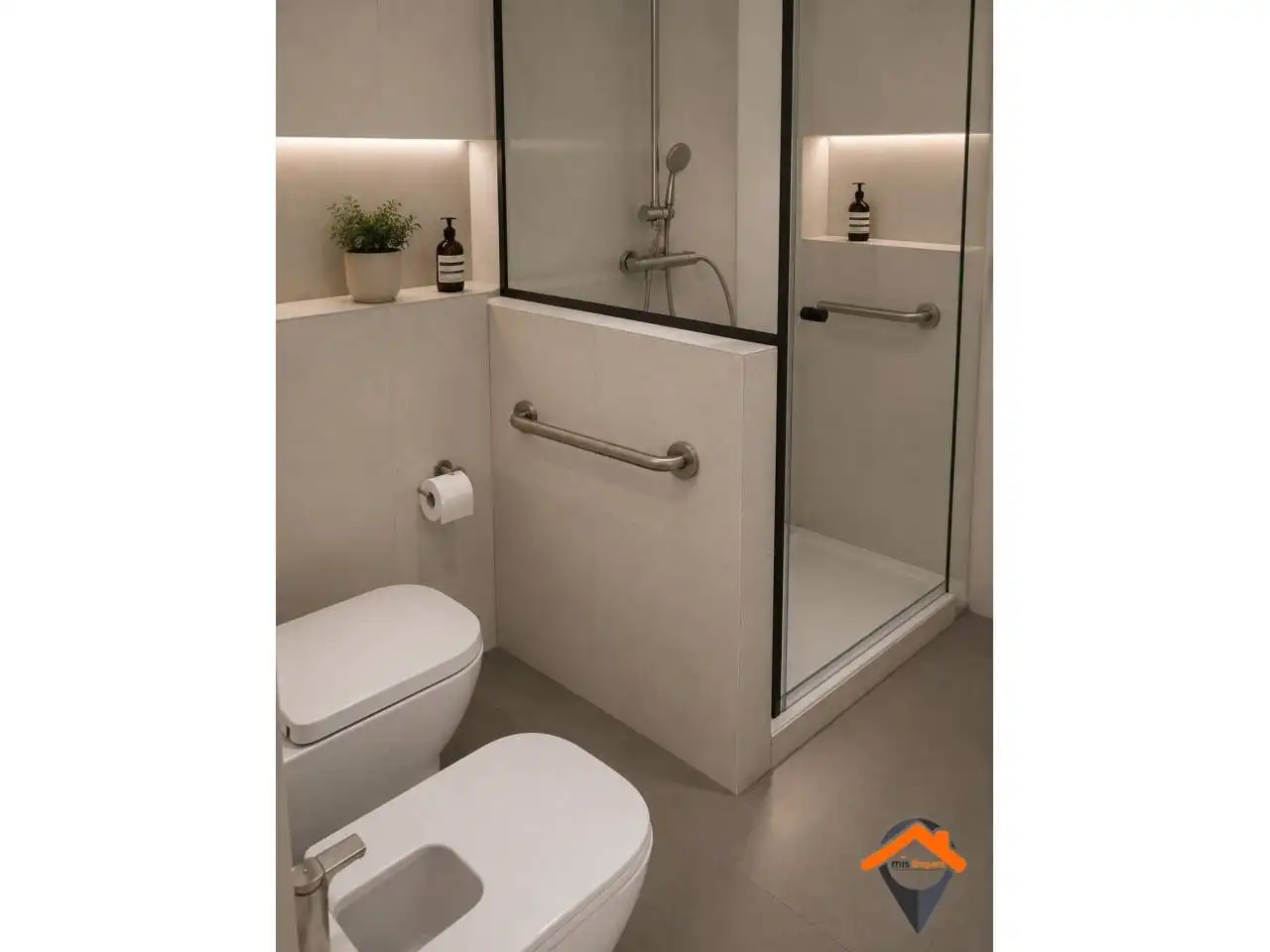 Bathroom of Houses for sale in Sabadell  with Air Conditioner, Heating and Private garden