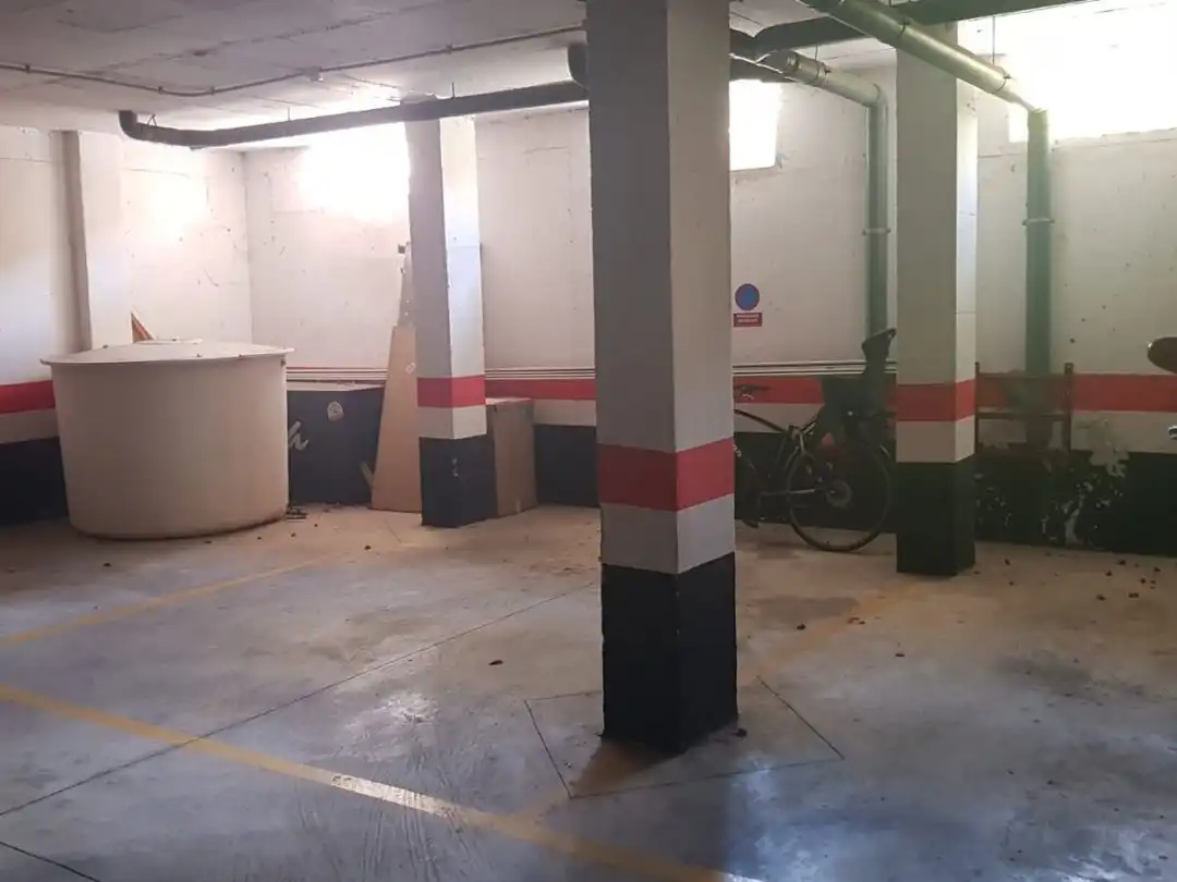 Parkplatz von Garage zur Miete in Vélez-Málaga