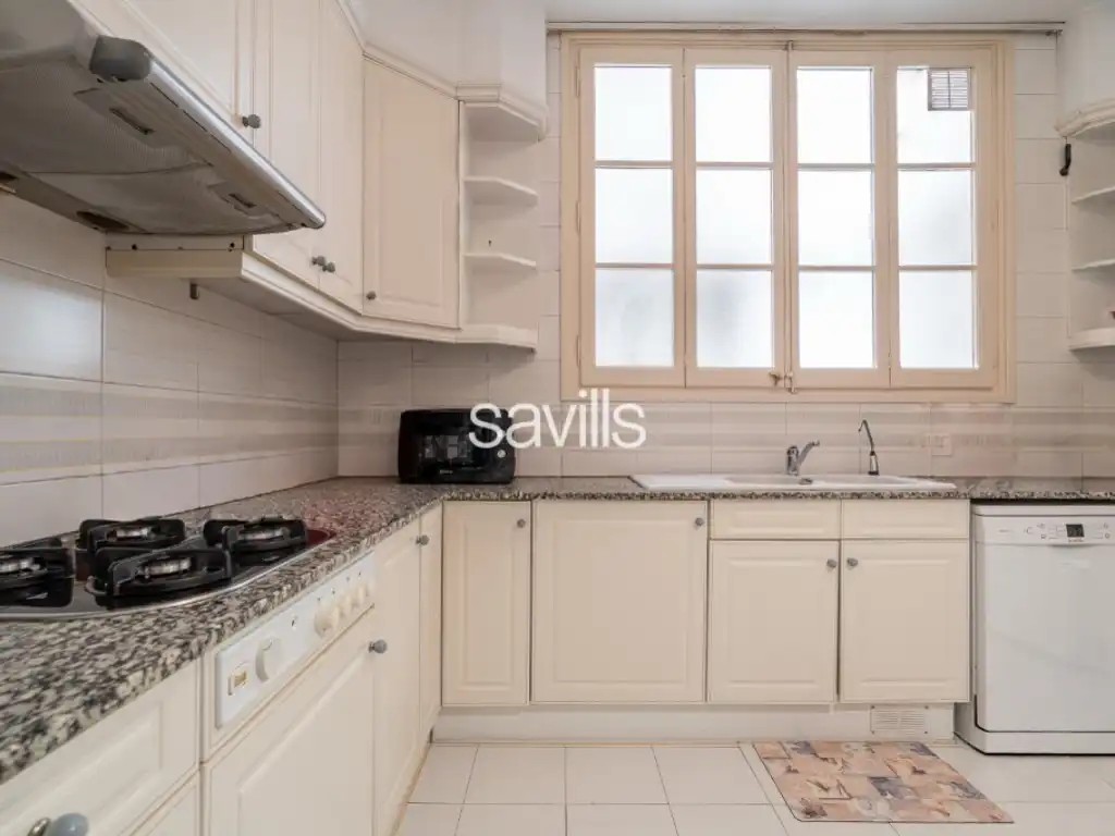 Cuina de Apartament en venda en Barcelona amb Aire condicionat, Terrassa i Balcó