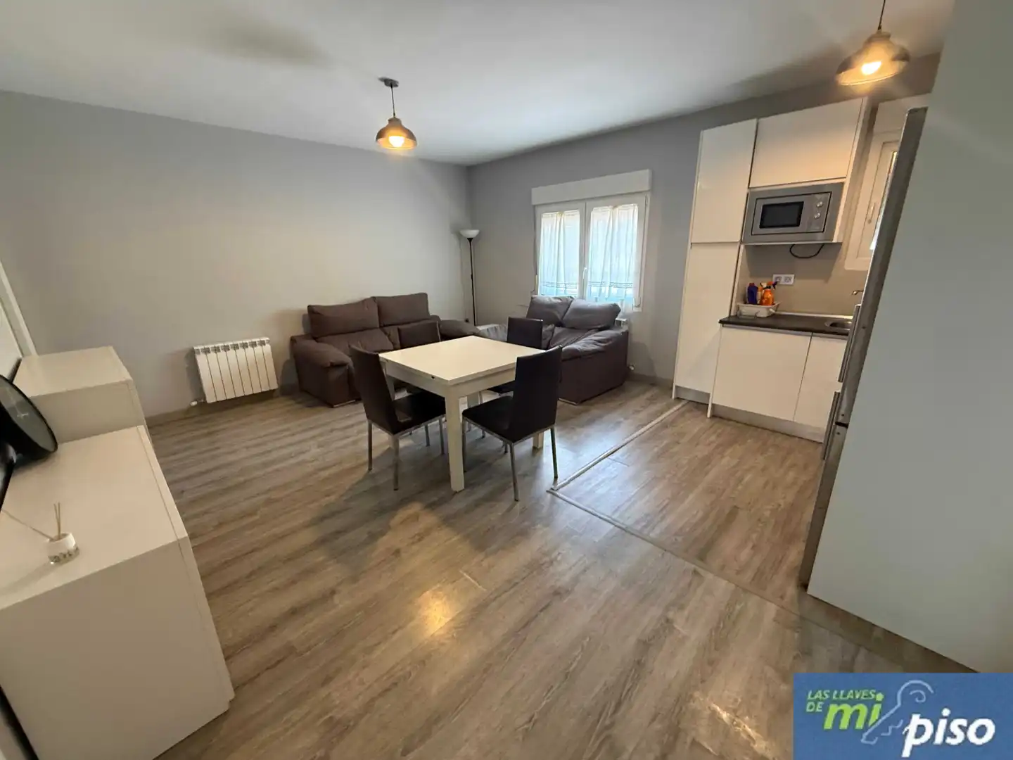 Vista exterior de Piso de alquiler en Valladolid con Calefacción, Parquet y Amueblado