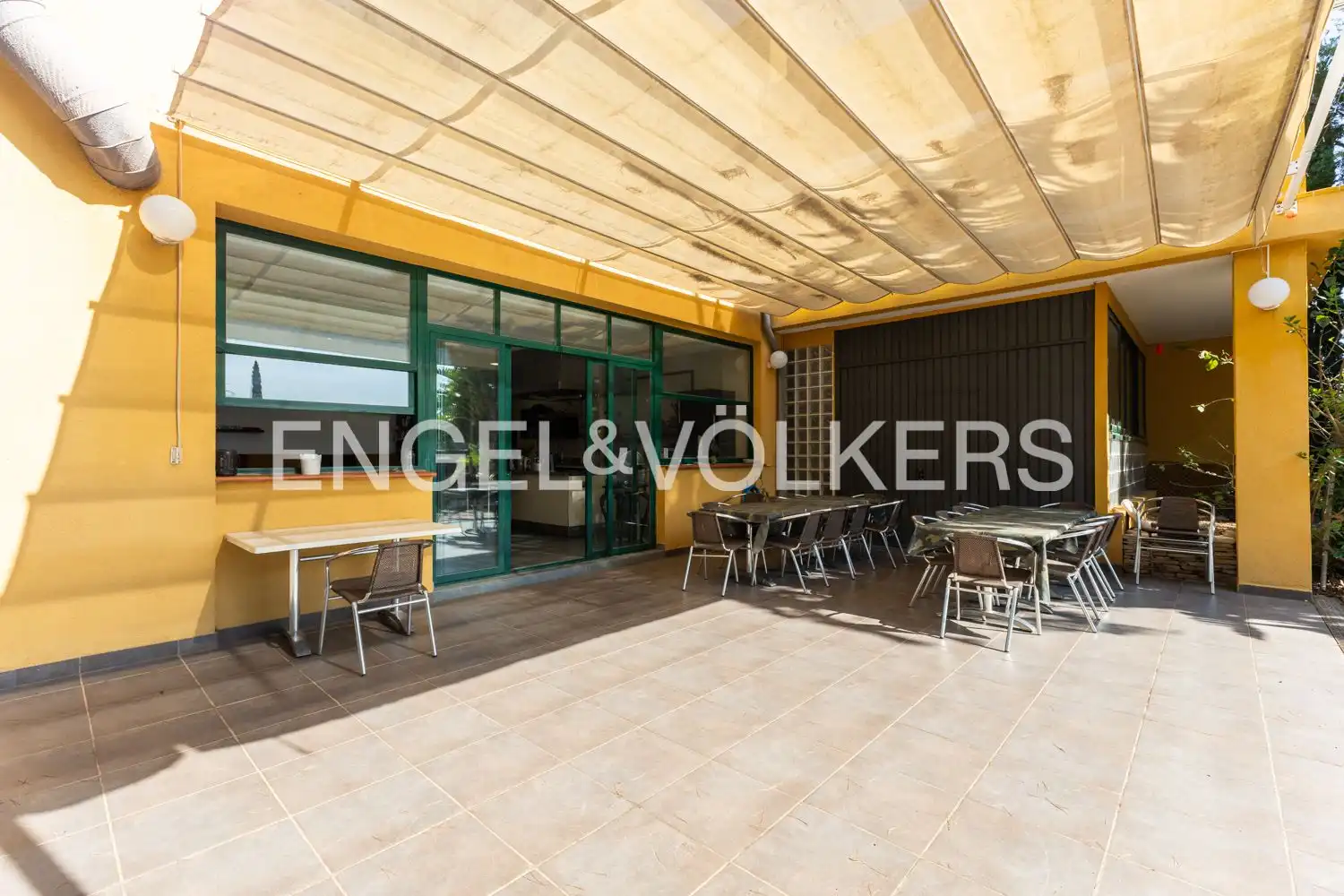 Terraza de Casa o chalet en venta en Gilet con Aire acondicionado, Calefacción y Jardín privado