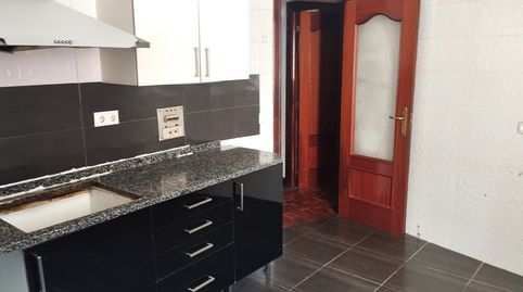 Foto 4 de Piso en venta en Portu Kalea, Lasesarre, Barakaldo