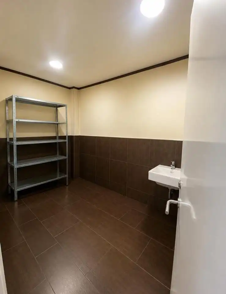 Bathroom of Commercial properties for sale in Elche / Elx  with Air Conditioner