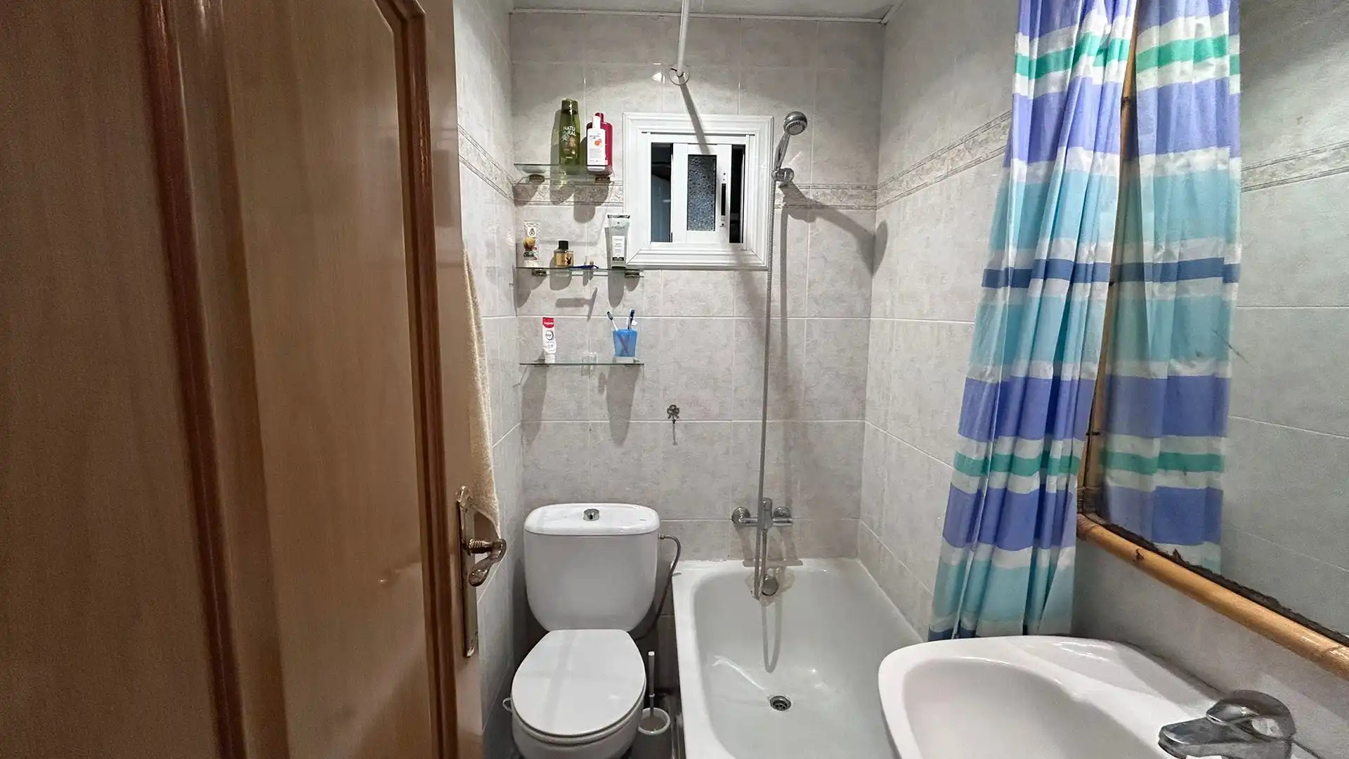 Baño de Piso en venta en Cornellà de Llobregat