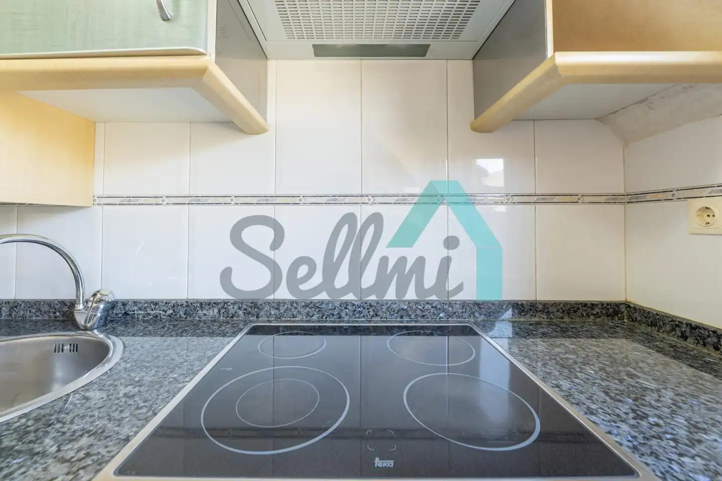 Kitchen of Flat for sale in Oviedo   with Heating, Parquet flooring and Storage room