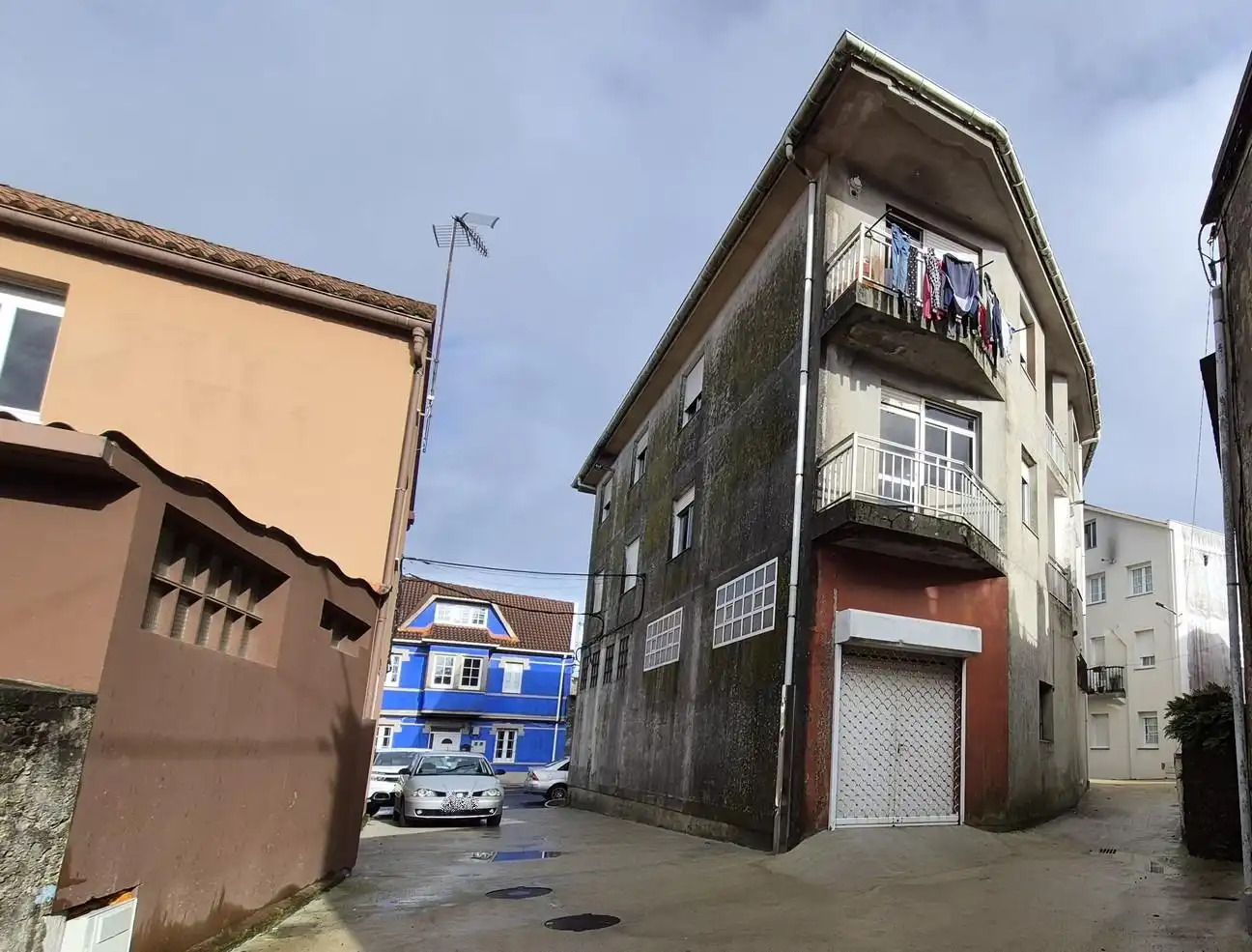 Vista exterior de Edifici en venda en Coristanco
