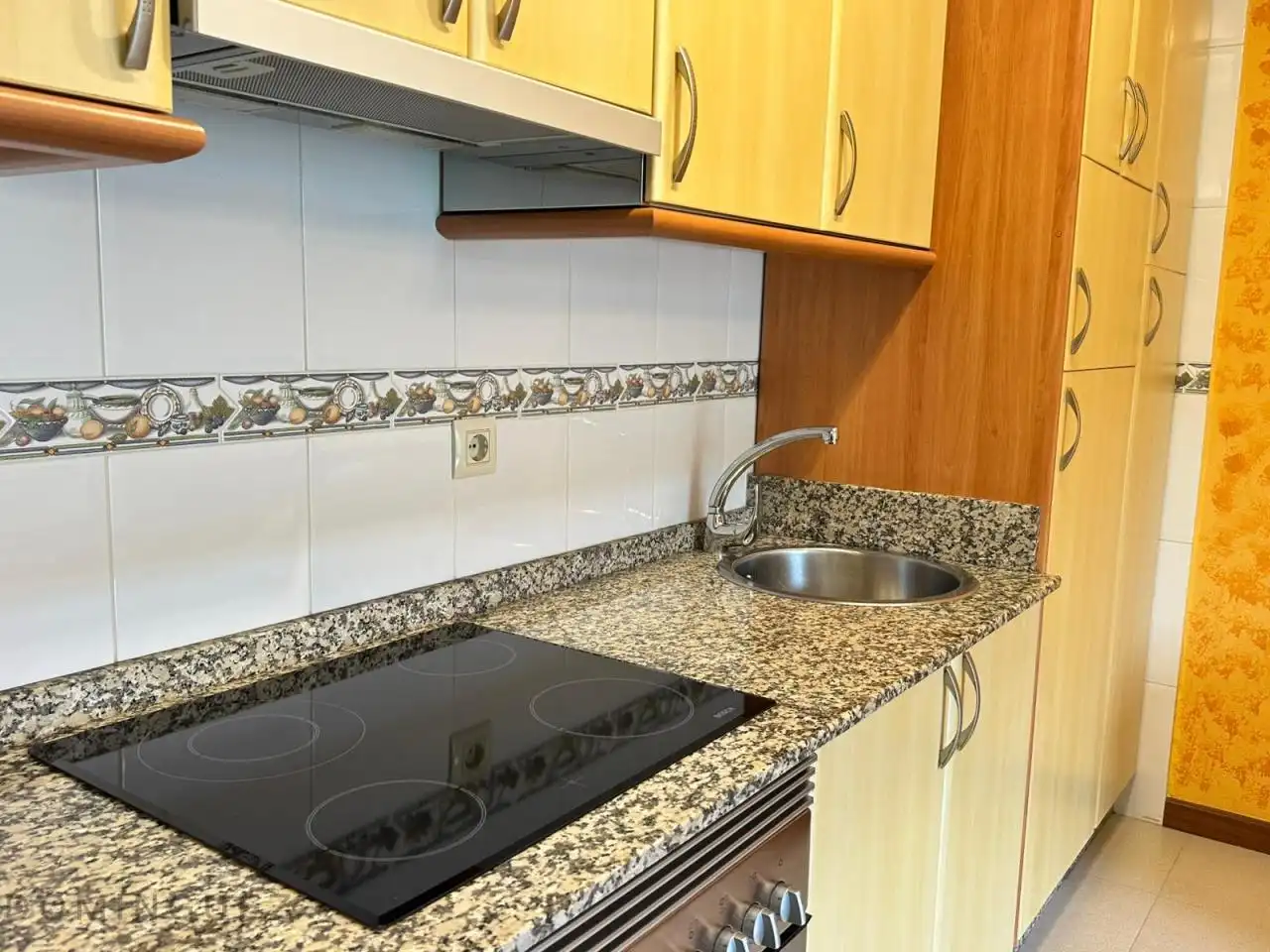 Cocina de Piso en venta en Vigo  con Calefacción y Balcón