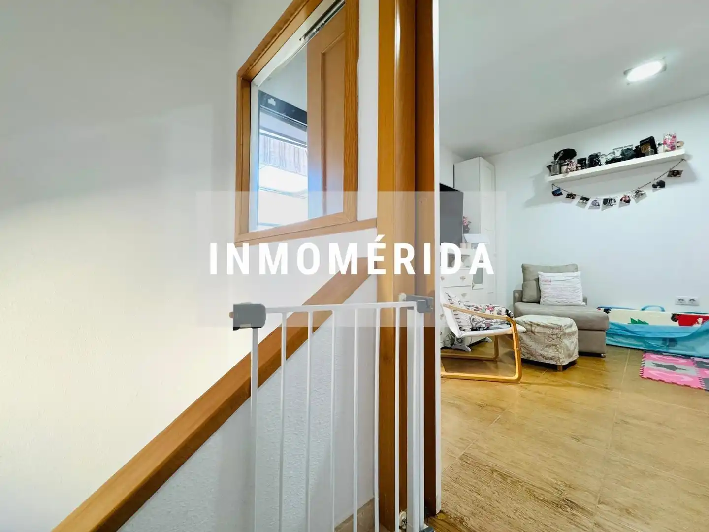 Vista exterior de Casa adosada en venta en Mérida con Aire acondicionado, Calefacción y Jardín privado