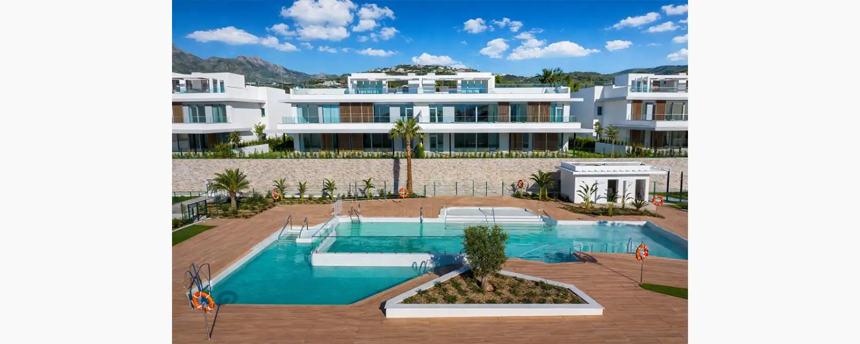 Vista exterior de Apartament en venda en Rïo Real - Los Monteros