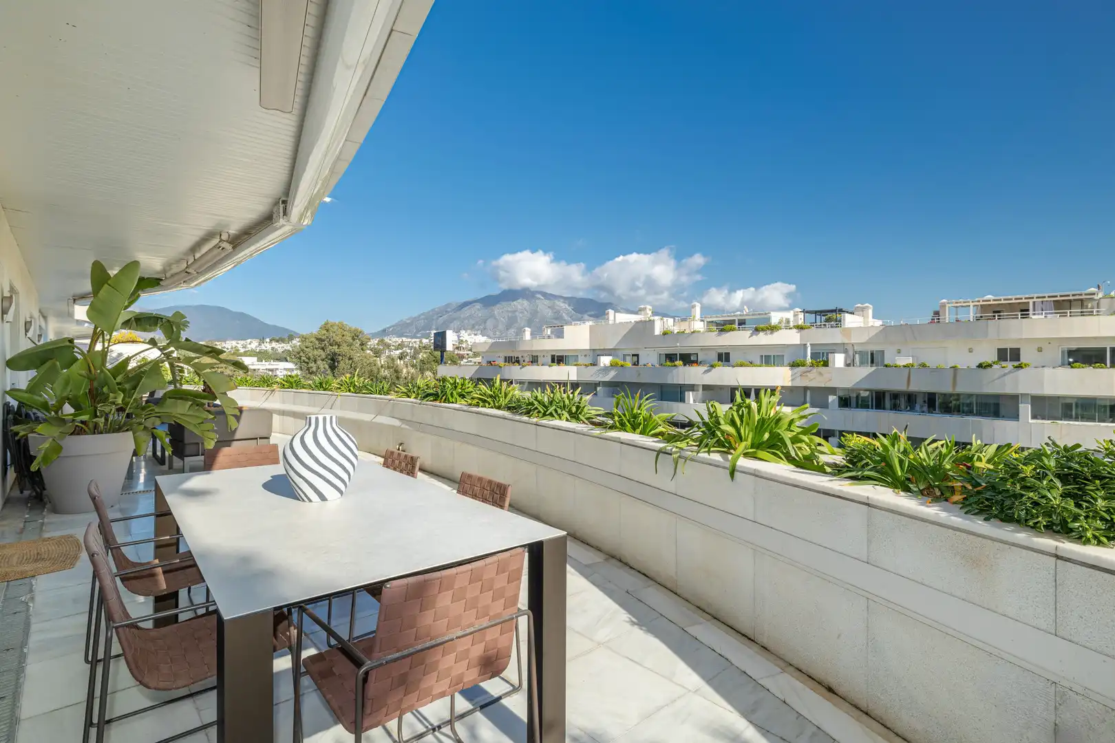 Terraza de Ático en venta en Nueva Andalucía