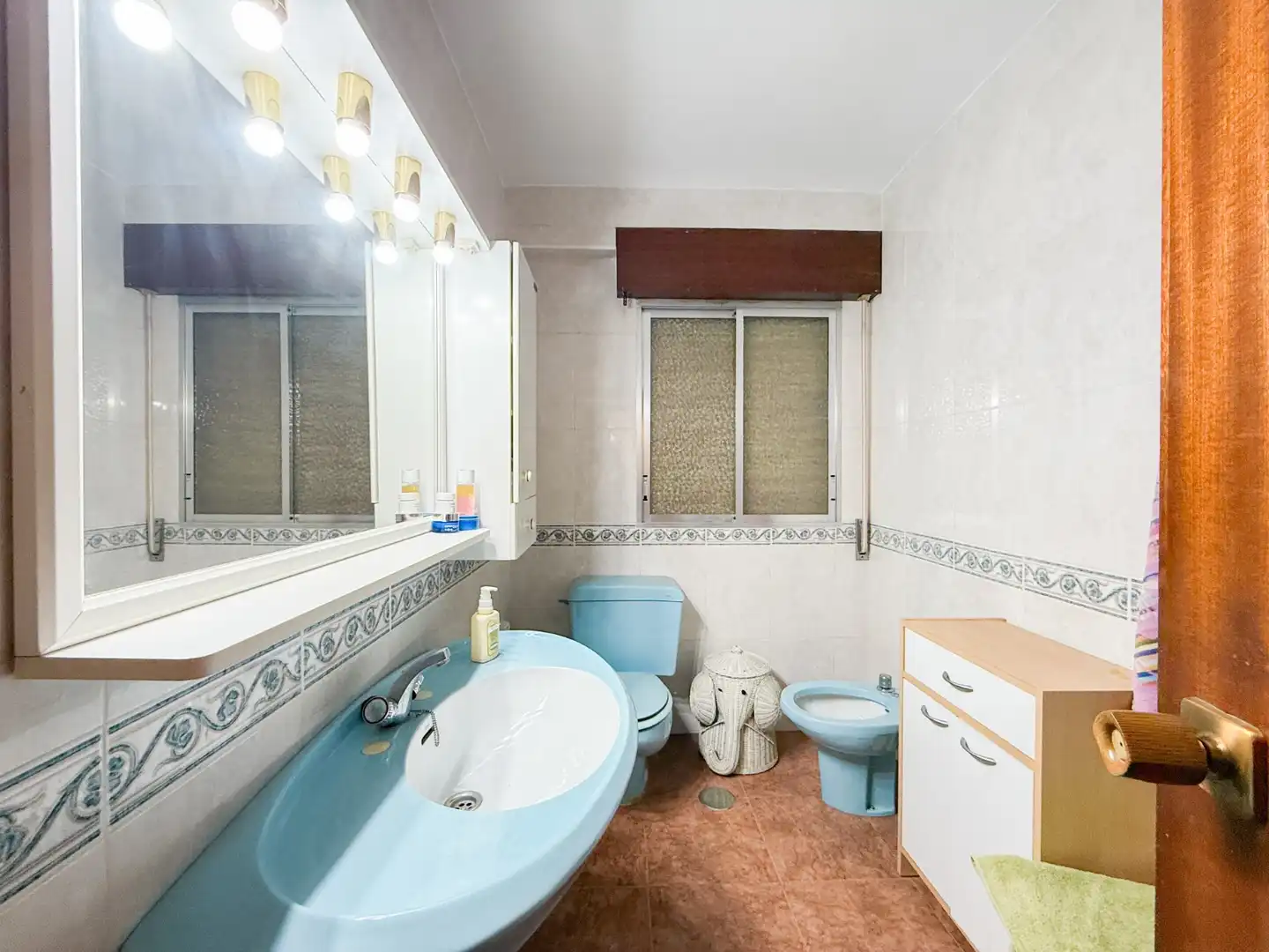 Baño de Piso en venta en Águilas con Terraza, Amueblado y Balcón