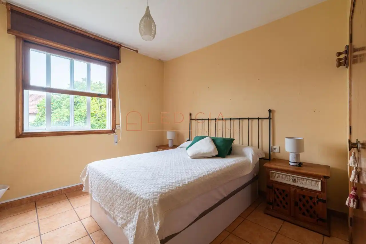 Bedroom of Houses for sale in Vigo   with Heating, Terrace and Storage room