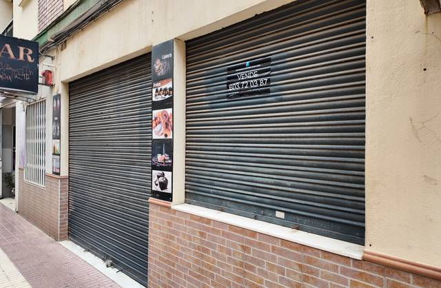 Local comercial en Venta en Carrer de Juan Ramón Jiménez en Ensanche - Parque del Oeste