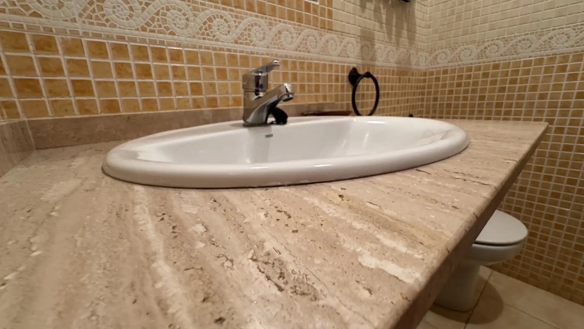 Bany de Pis en venda en Badajoz amb Balcó