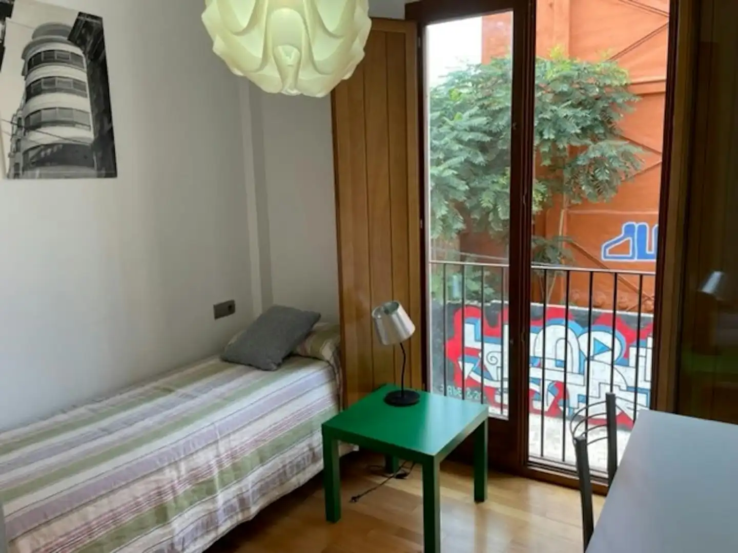 Bedroom of Flat for rent in Valencia  with Air Conditioner, Furnished and Washing machine