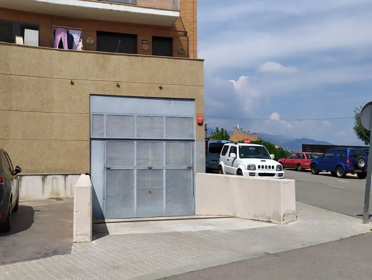 Aparcamiento con ascensor en venta en Vinya