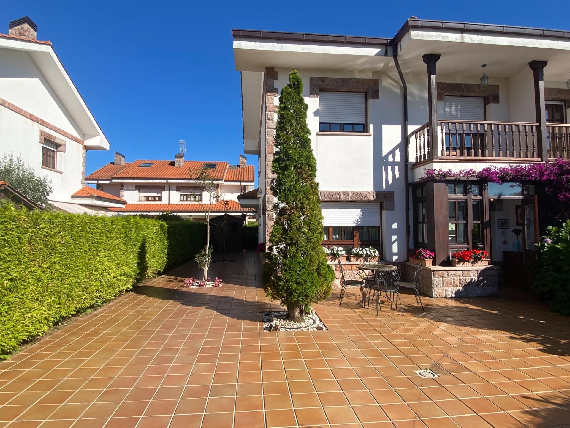Terraza de Casa adosada de alquiler en Ribadesella con Calefacción y Terraza