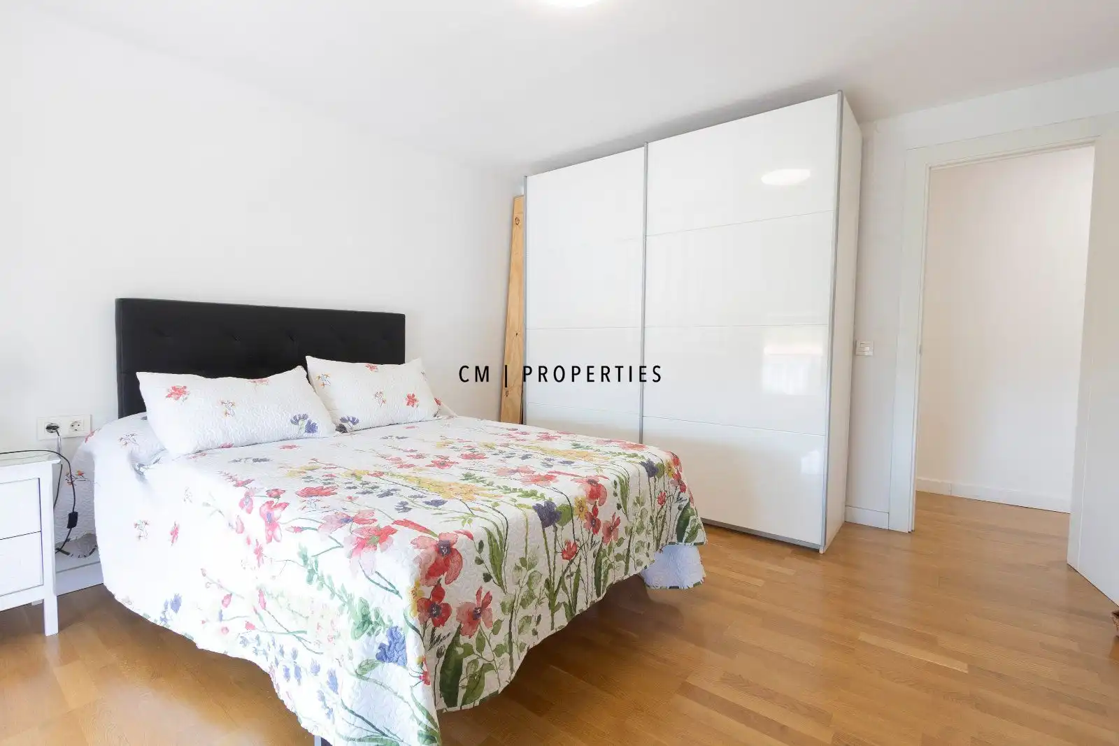 Habitación de Piso de alquiler en Valencia con Aire acondicionado, Parquet y Amueblado