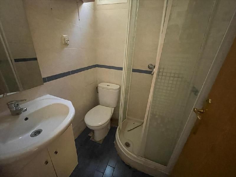 Bany de Pis en venda en  Madrid Capital amb Calefacció