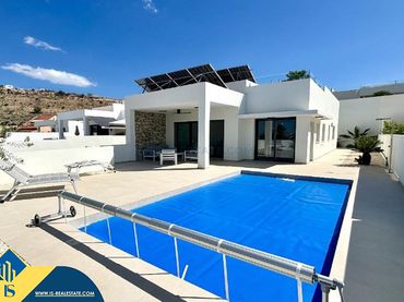 Villa con piscina in vendita a Benijófar