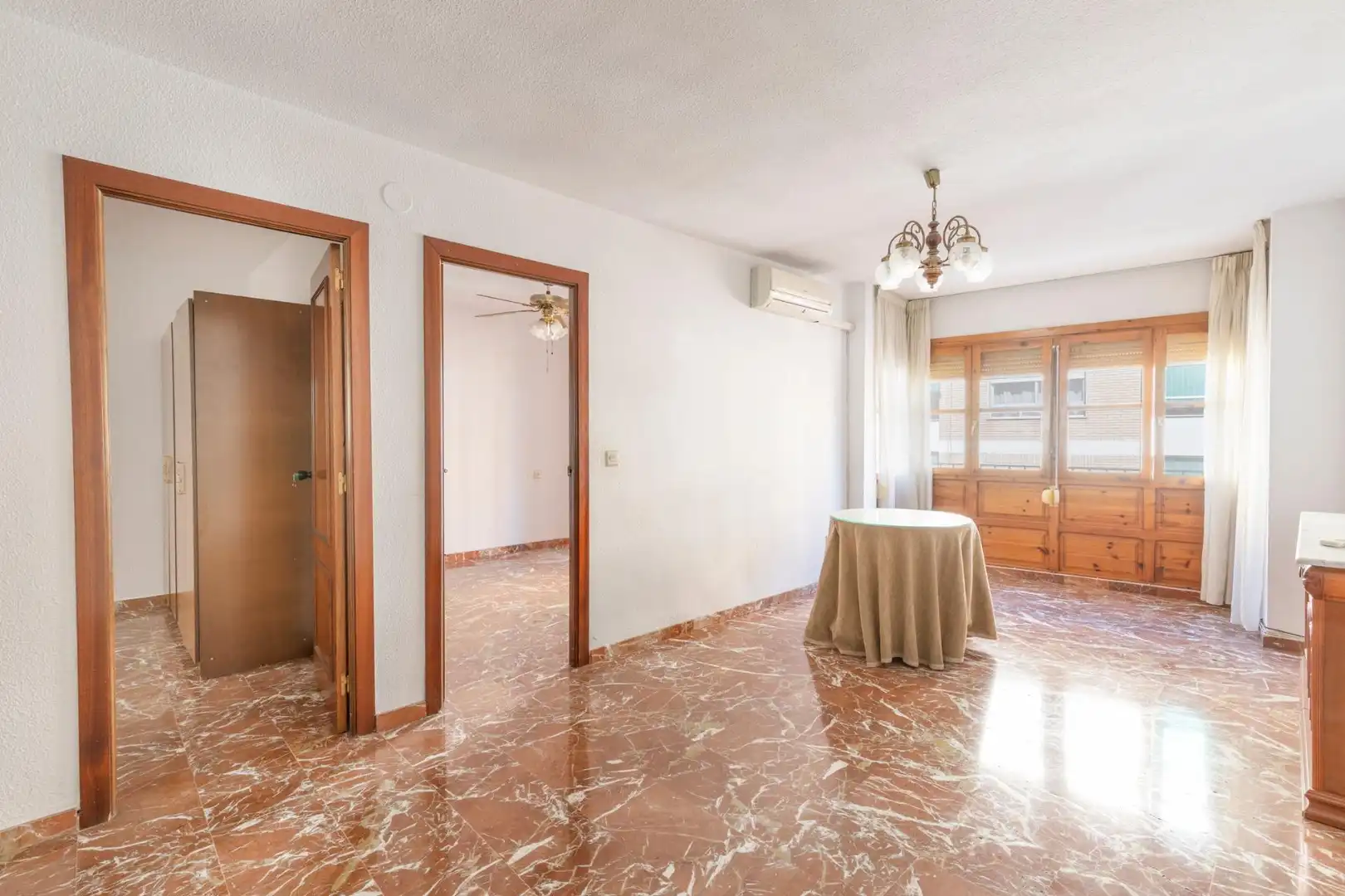 Flat for sale in Calle de San Cecilio