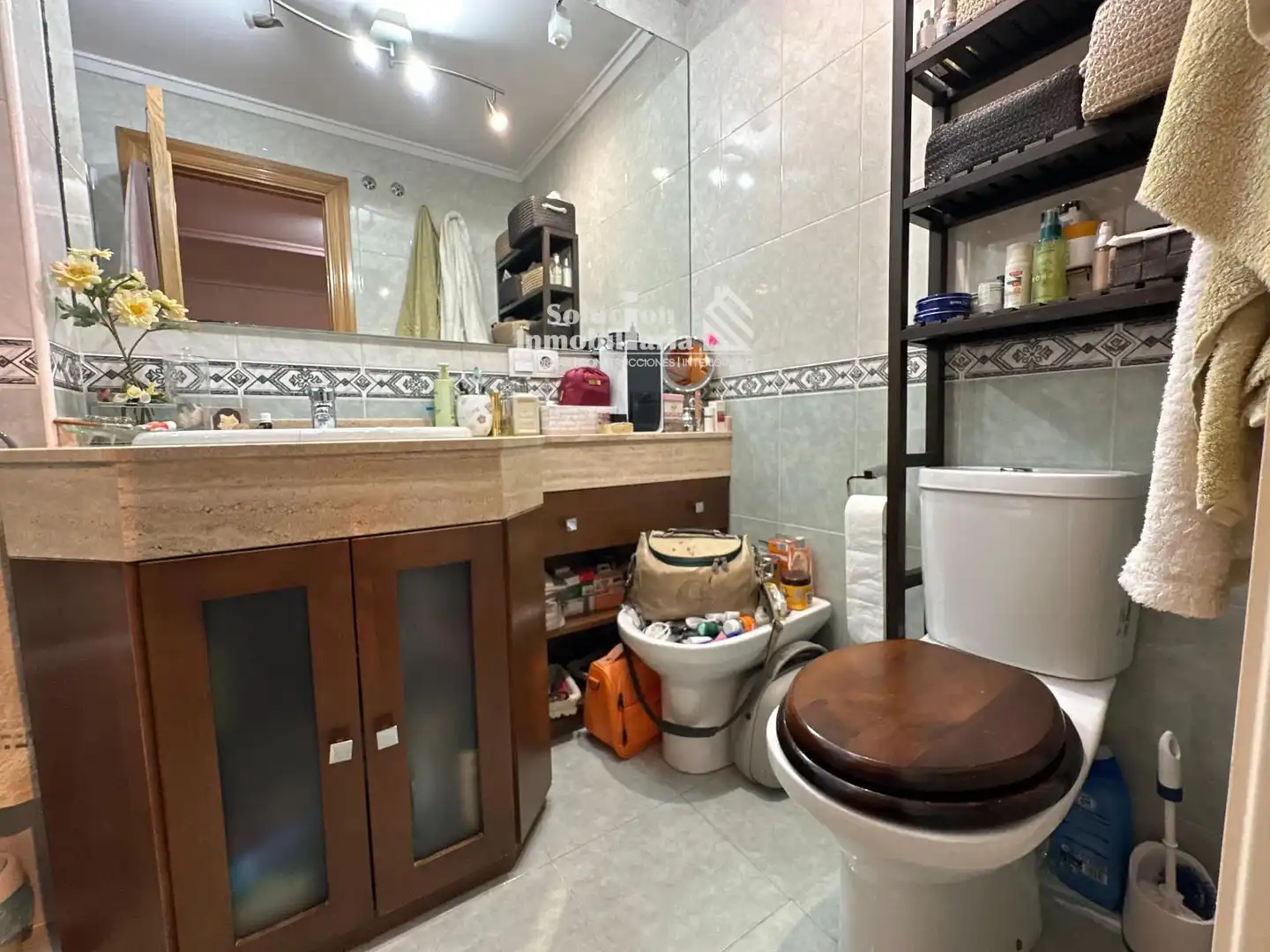 Badezimmer von Einfamilien-Reihenhaus zum Verkauf in Salamanca mit Heizung, Privatgarten und Möbliert